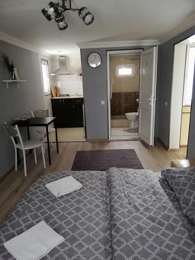 Lamara Apartment Тбилиси Екстериор снимка